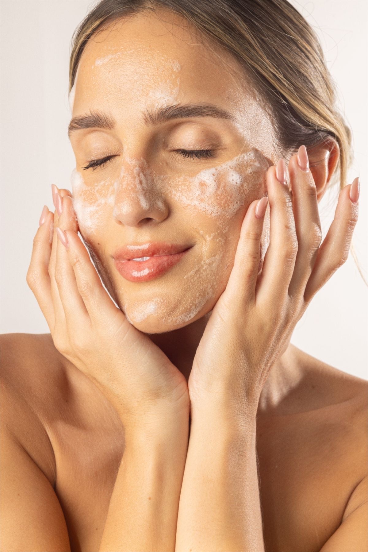 Anti - Age Cleansing Foam